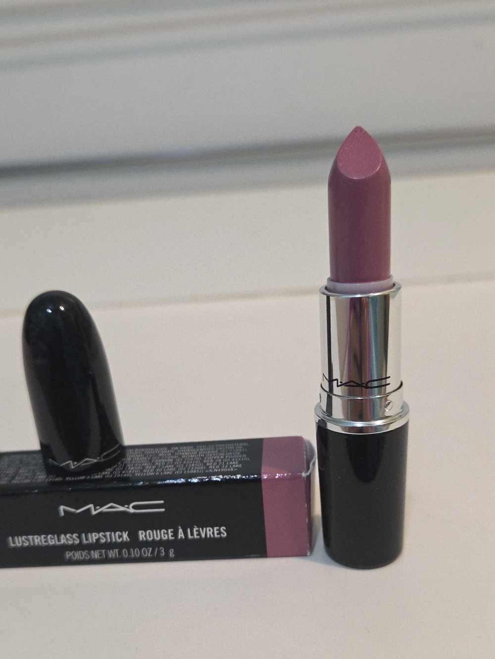 MAC Not Humble Just Bragging  Lustreglass Lipstick (Discontinued) NIB - Picture 5 of 8